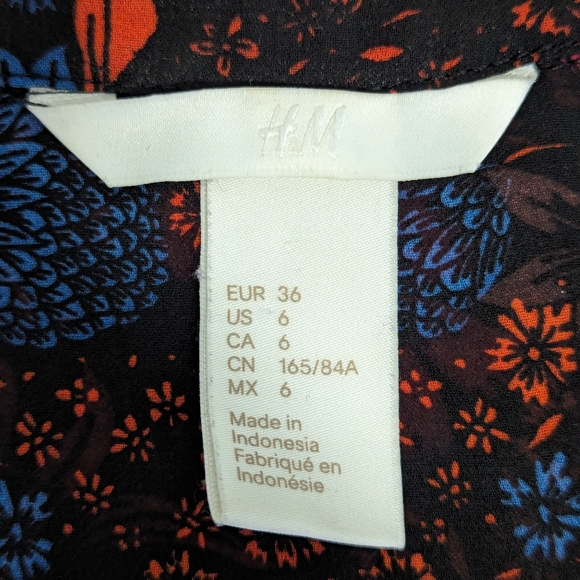 H&M Black Floral Sheer Sleeveless Blouse Women's Size 6 Small - Picture 5 of 6